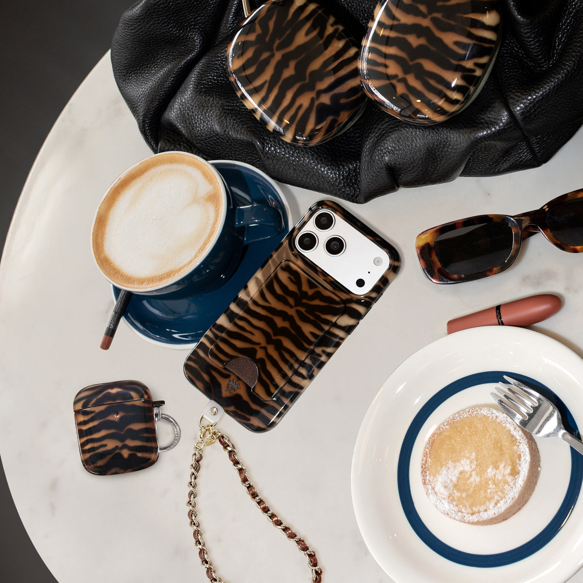 It Girl Tiger AirPod Case - Image 7