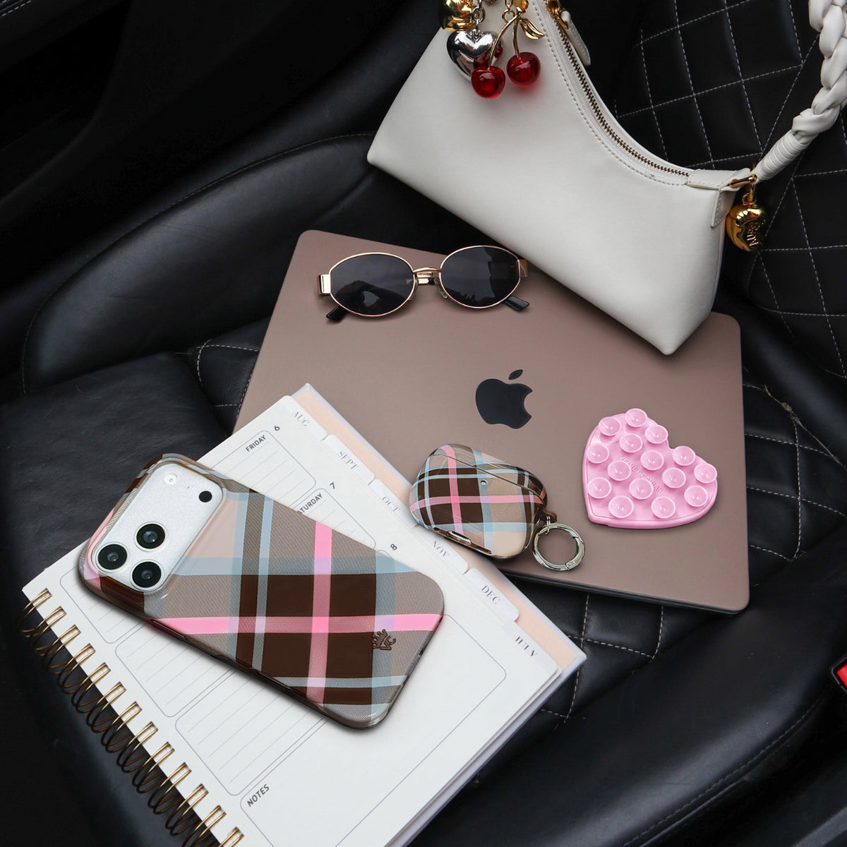 London Plaid AirPod Case - Image 6